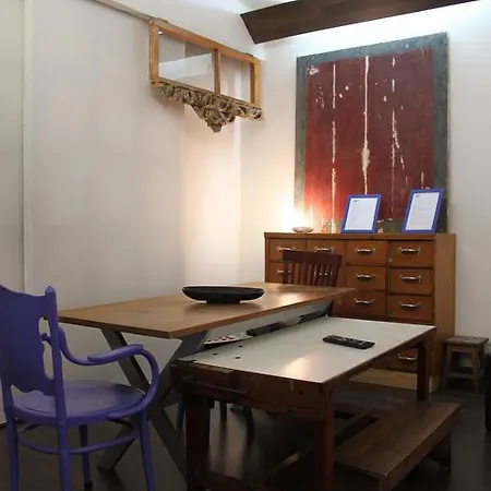 Apartment The Blue House - Lapa Loft Lissabon